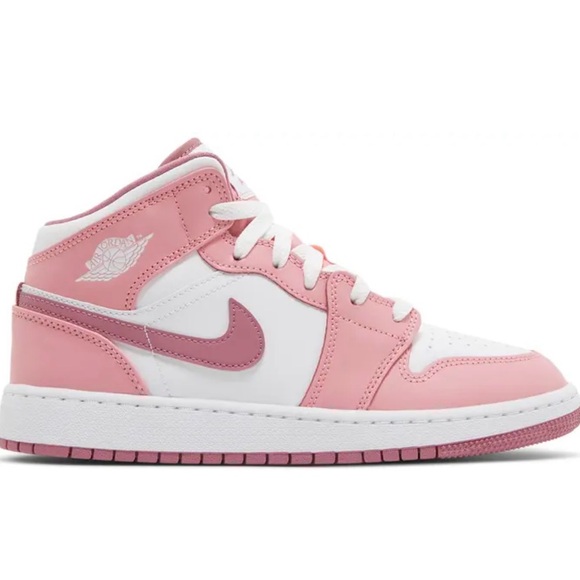 Jordan 1 Mid Valentines 2023 - Picture 1 of 3